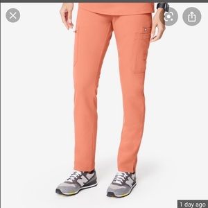 Dogs Yola Coral Scrub bottoms